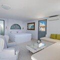 Lava Suites & Lounge